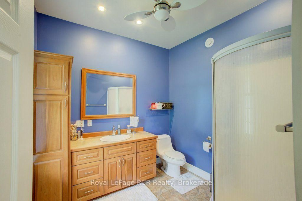 2020 John Street • Howick, ON photo 23