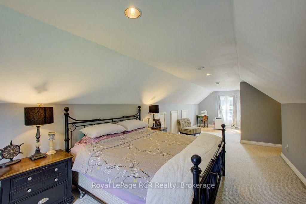 2020 John Street • Howick, ON photo 28