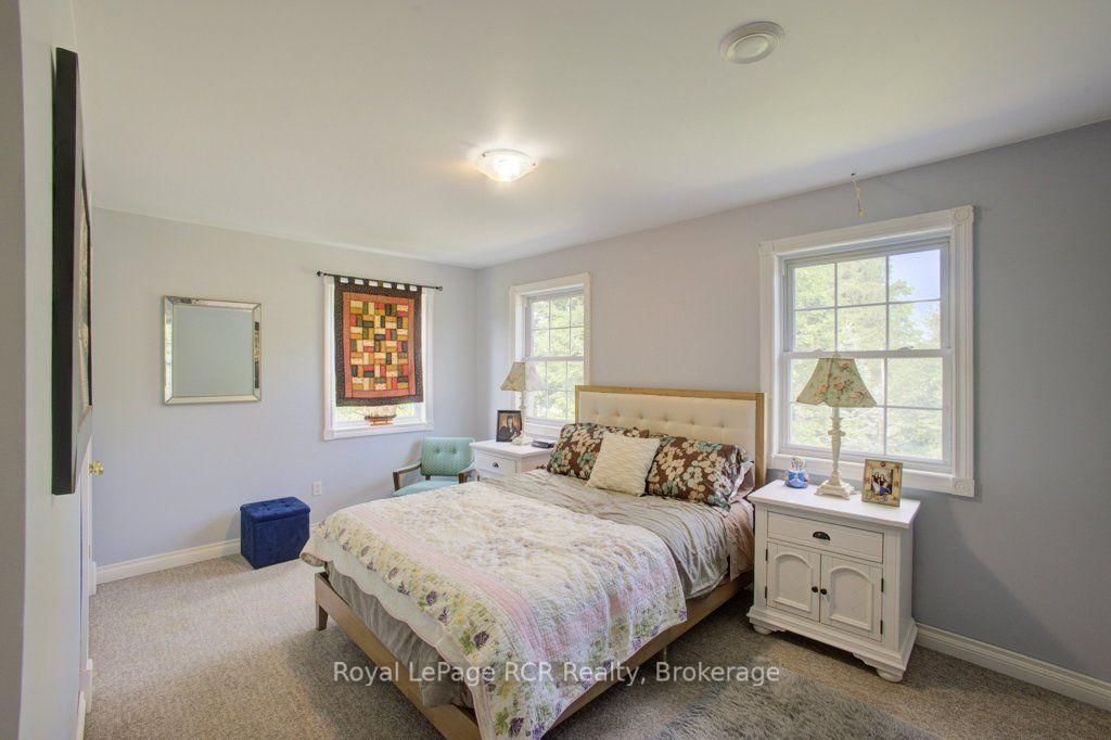 2020 John Street • Howick, ON photo 32