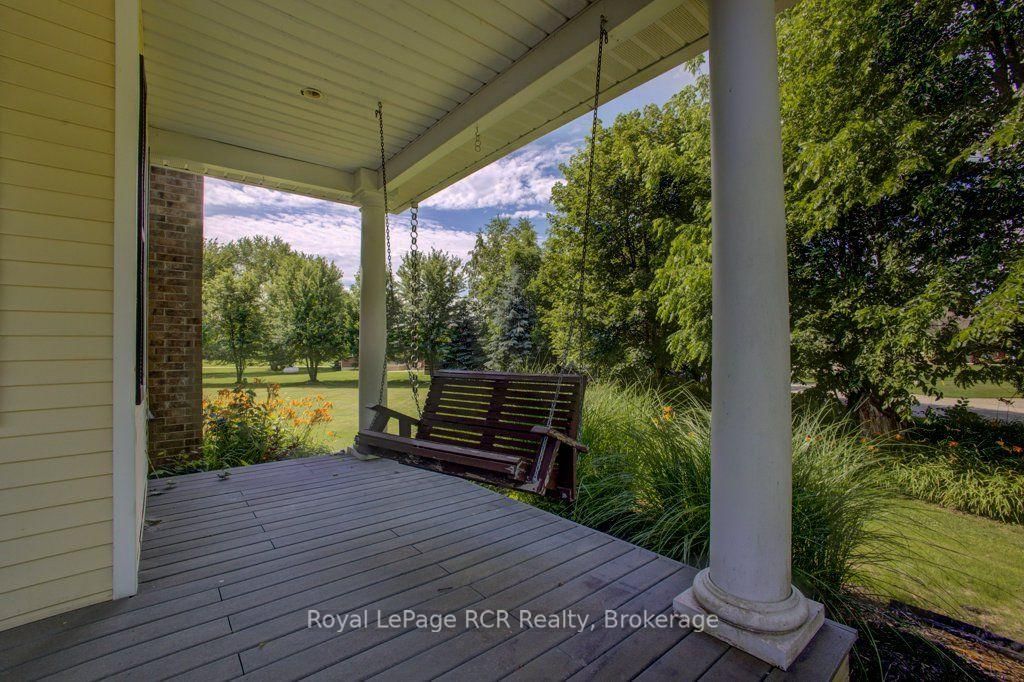 2020 John Street • Howick, ON photo 33