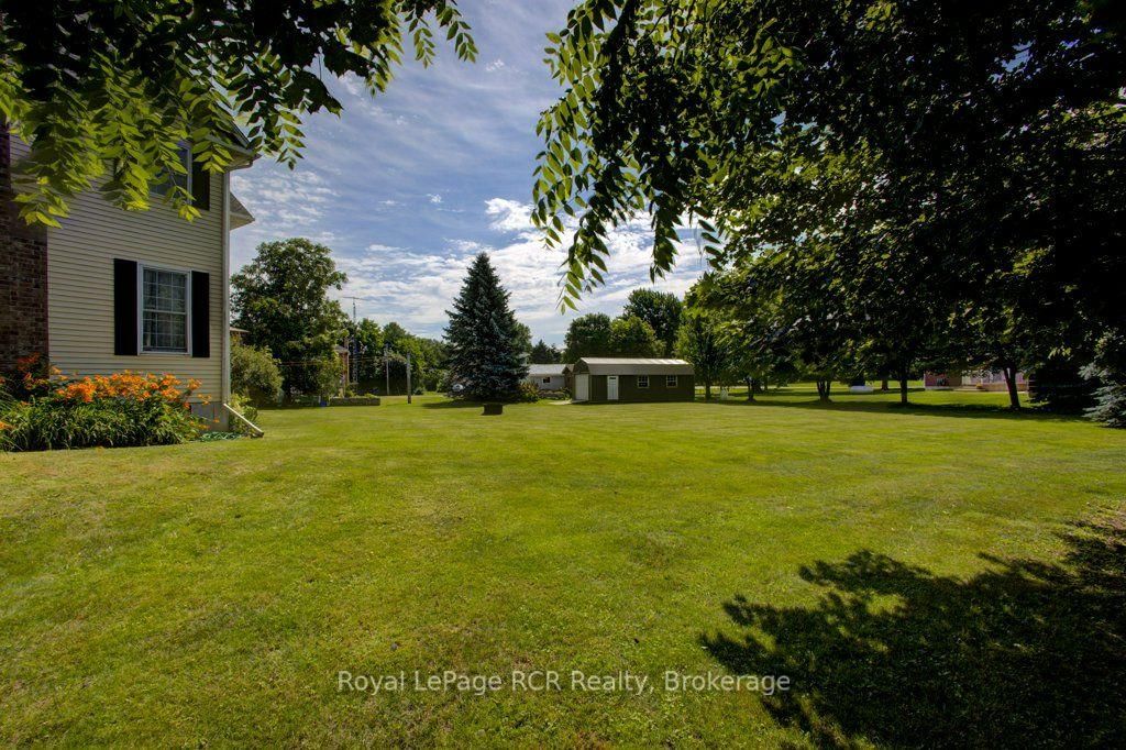 2020 John Street • Howick, ON photo 34