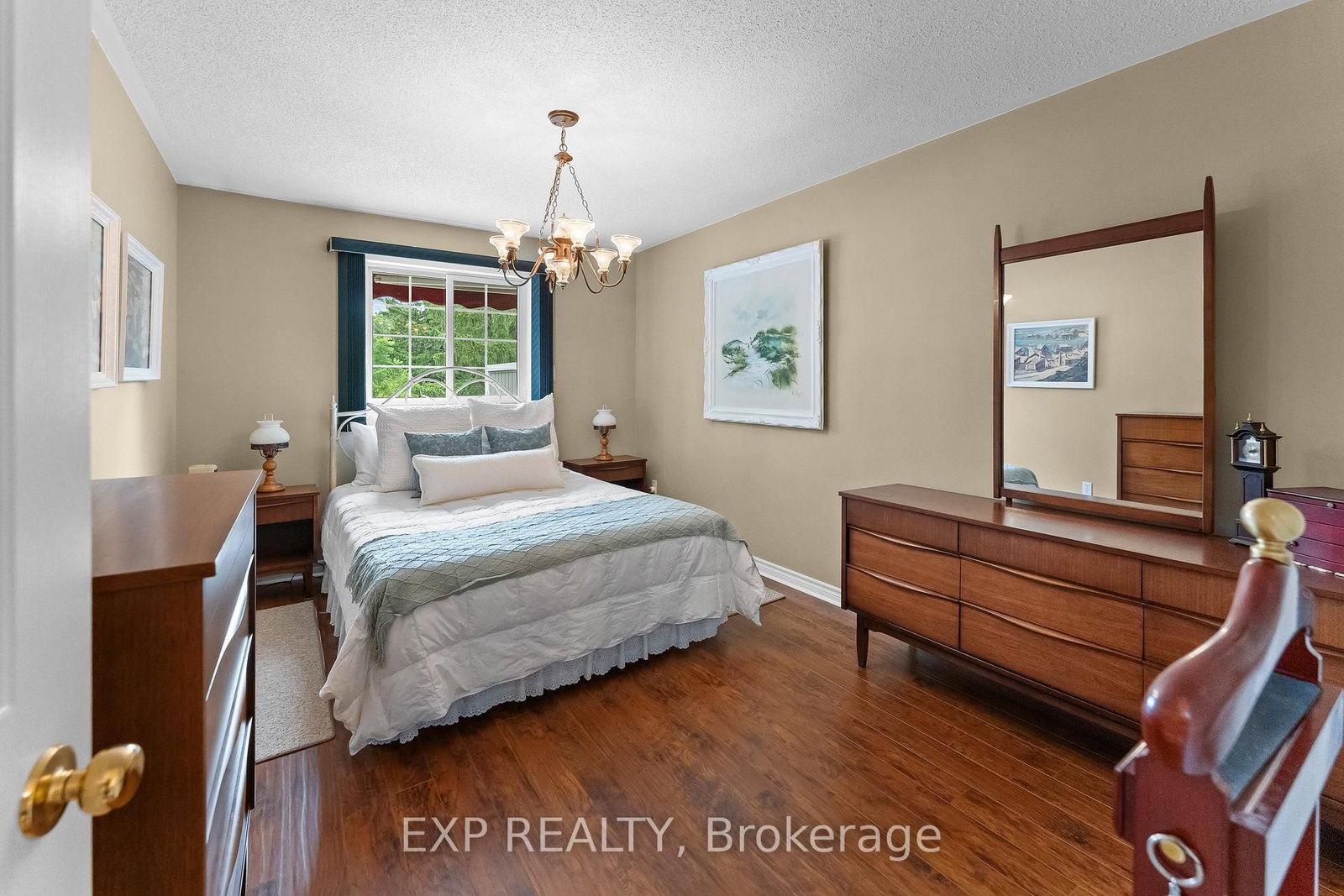 9 KINSMAN Court S • Pelham, ON photo 24