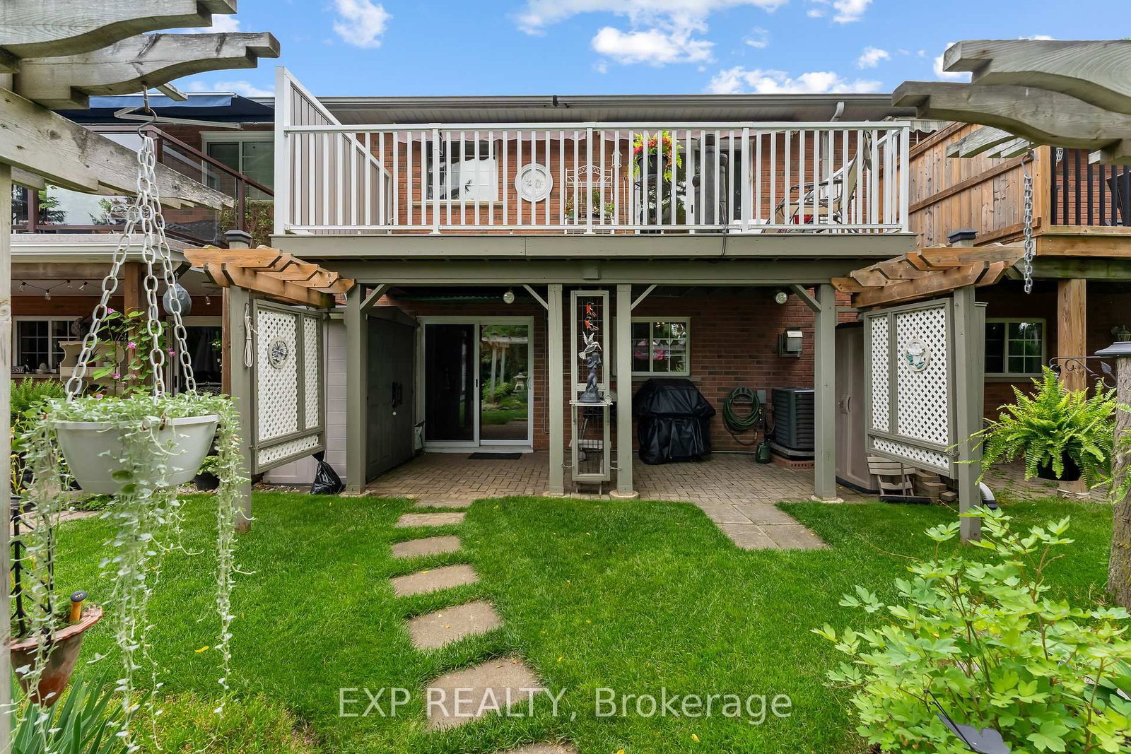 9 KINSMAN Court S • Pelham, ON photo 4