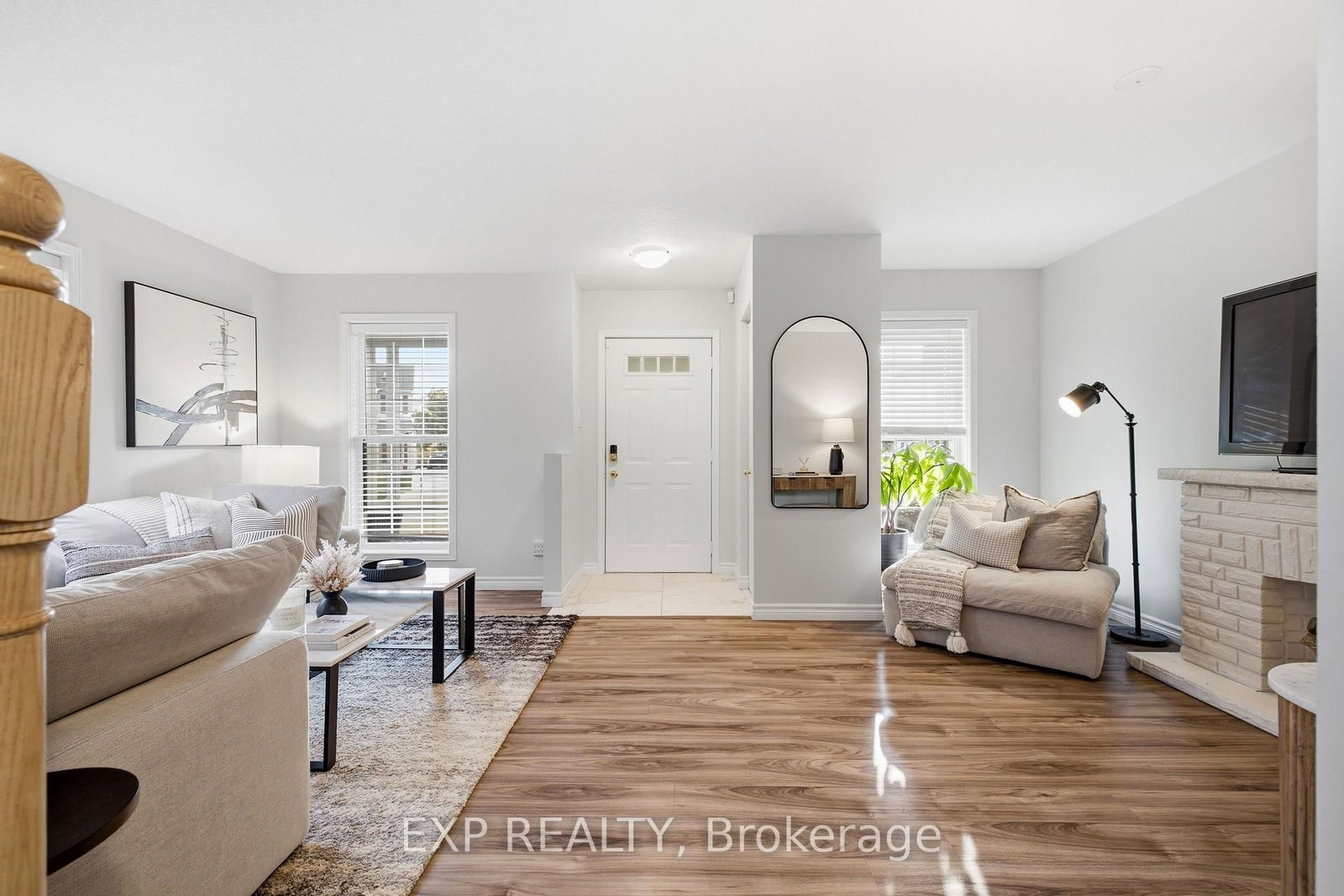 704 Jacob Lane • Waterloo, ON photo 2