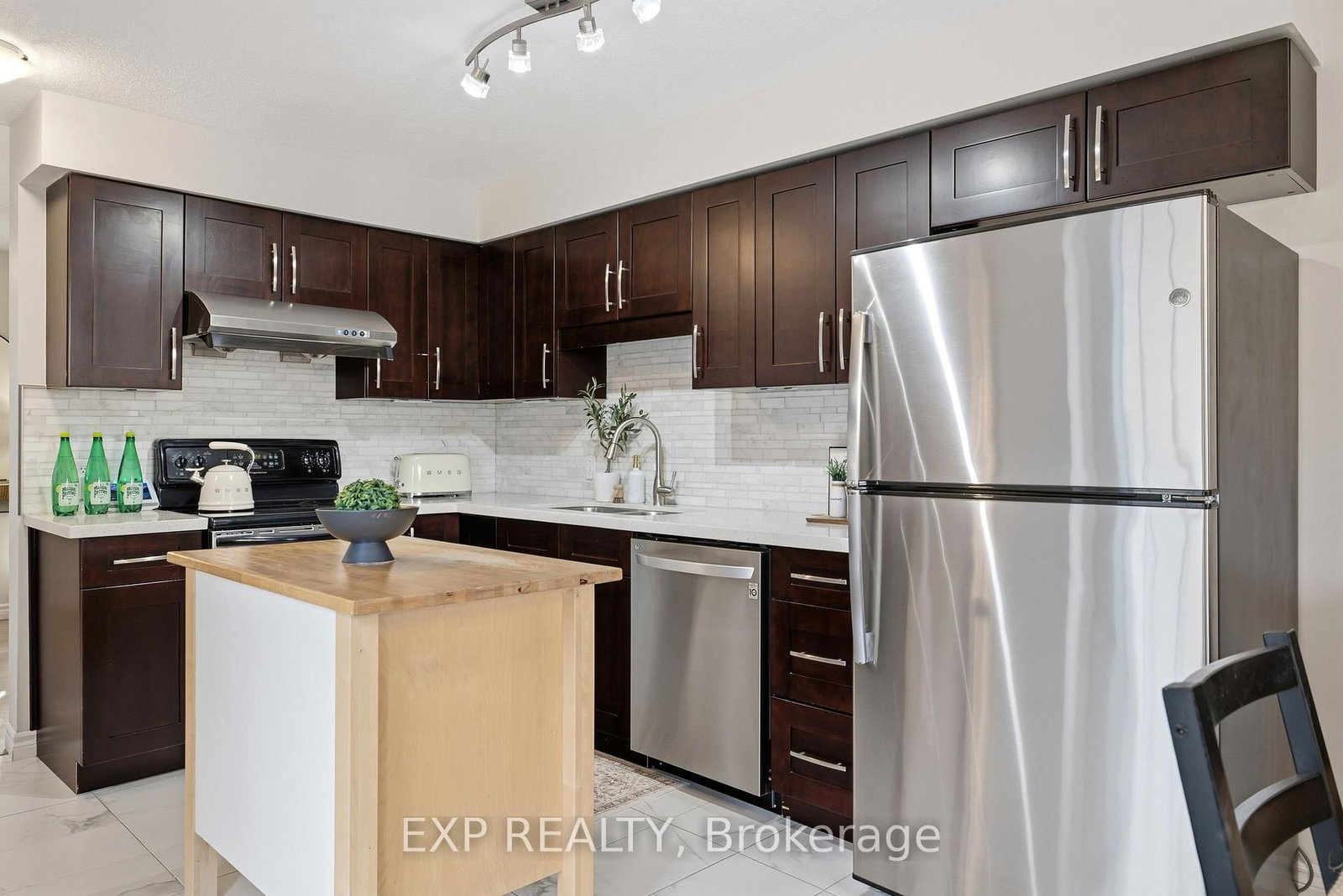 704 Jacob Lane • Waterloo, ON photo 9