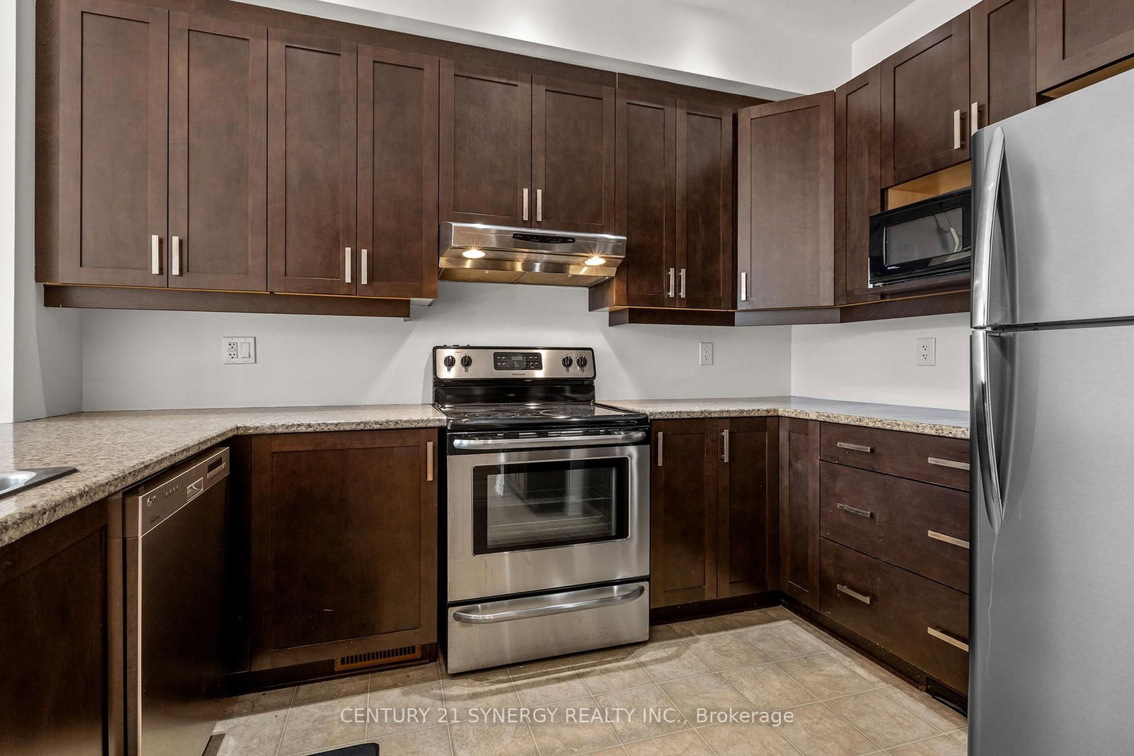 430 Foxhall Way • Ottawa, ON photo 14