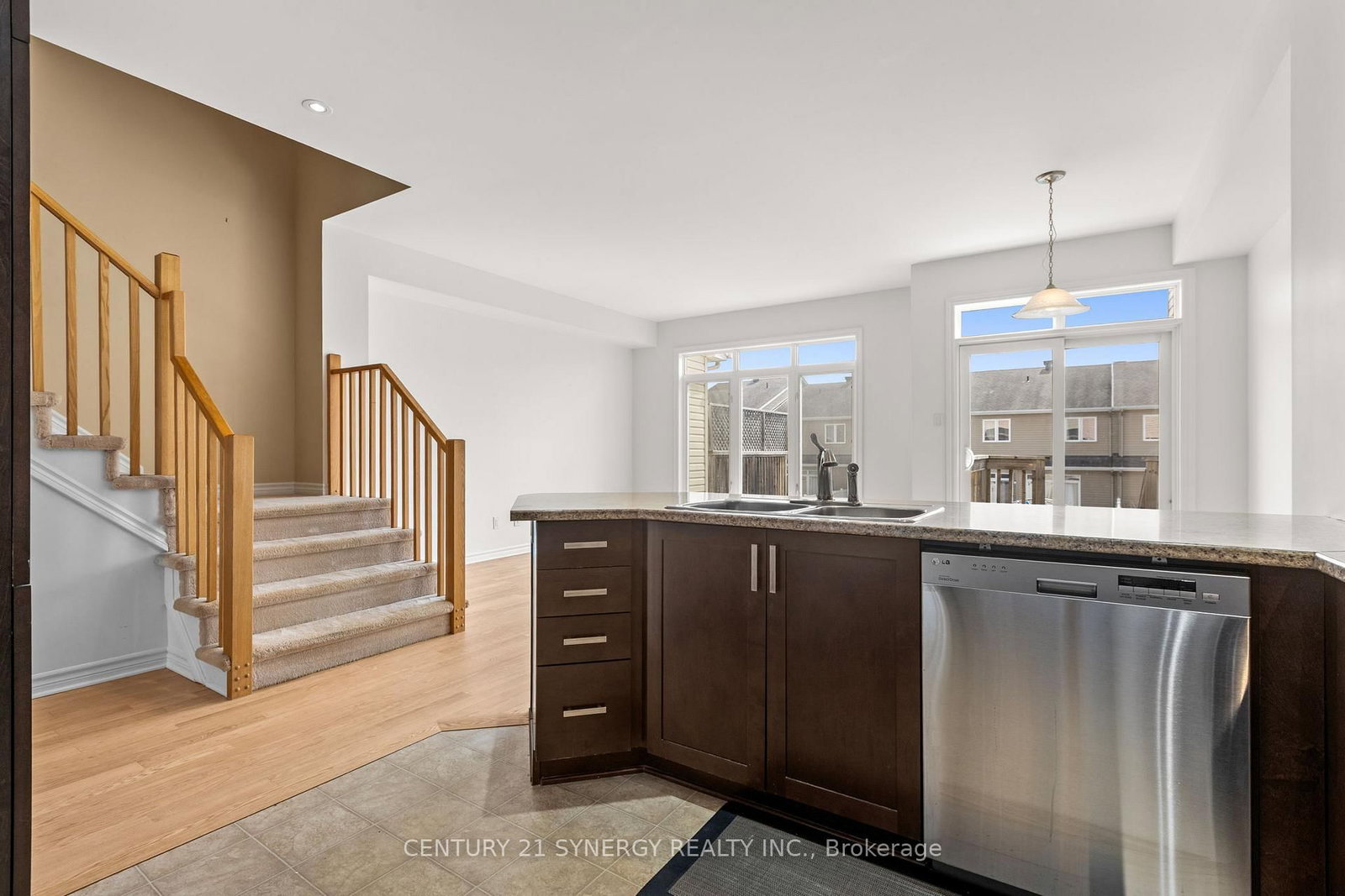 430 Foxhall Way • Ottawa, ON photo 15