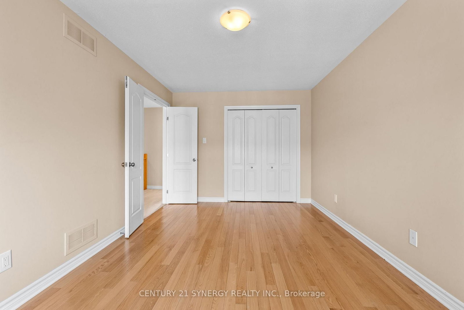 430 Foxhall Way • Ottawa, ON photo 22