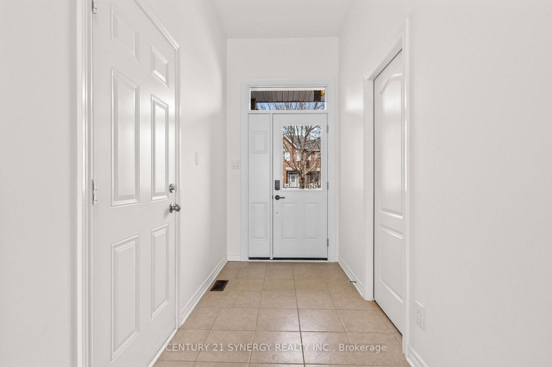 430 Foxhall Way photo 5