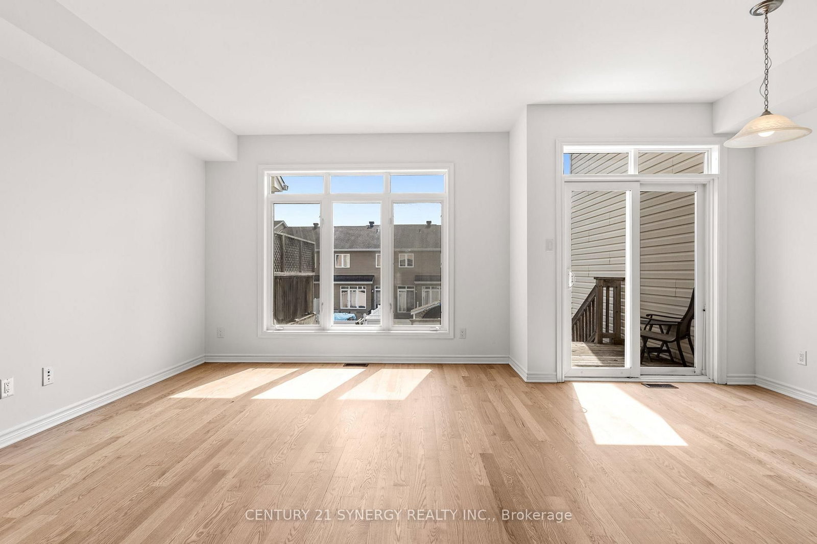 430 Foxhall Way • Ottawa, ON photo 8