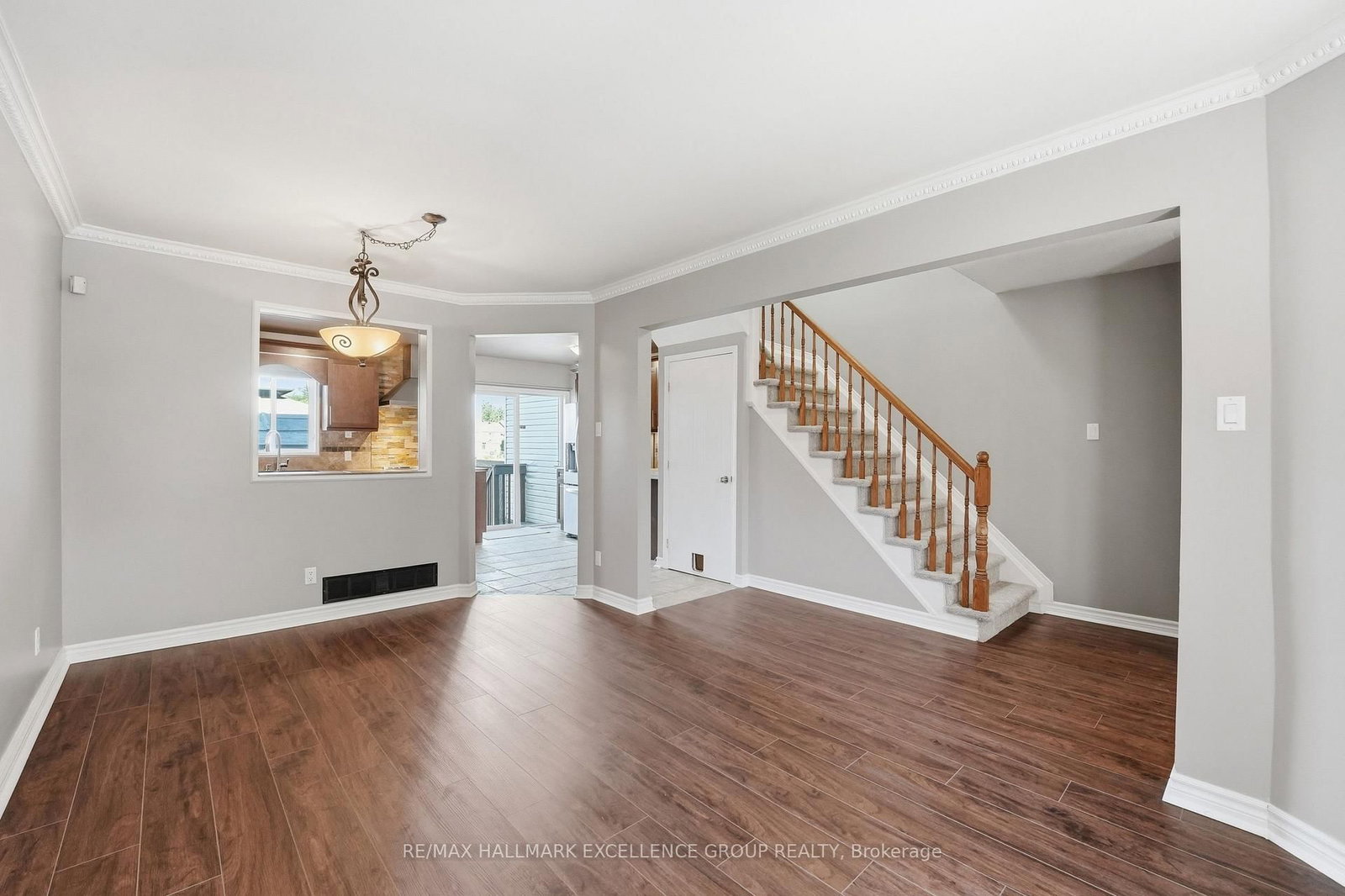 887 Nesting Way • Ottawa, ON photo 12