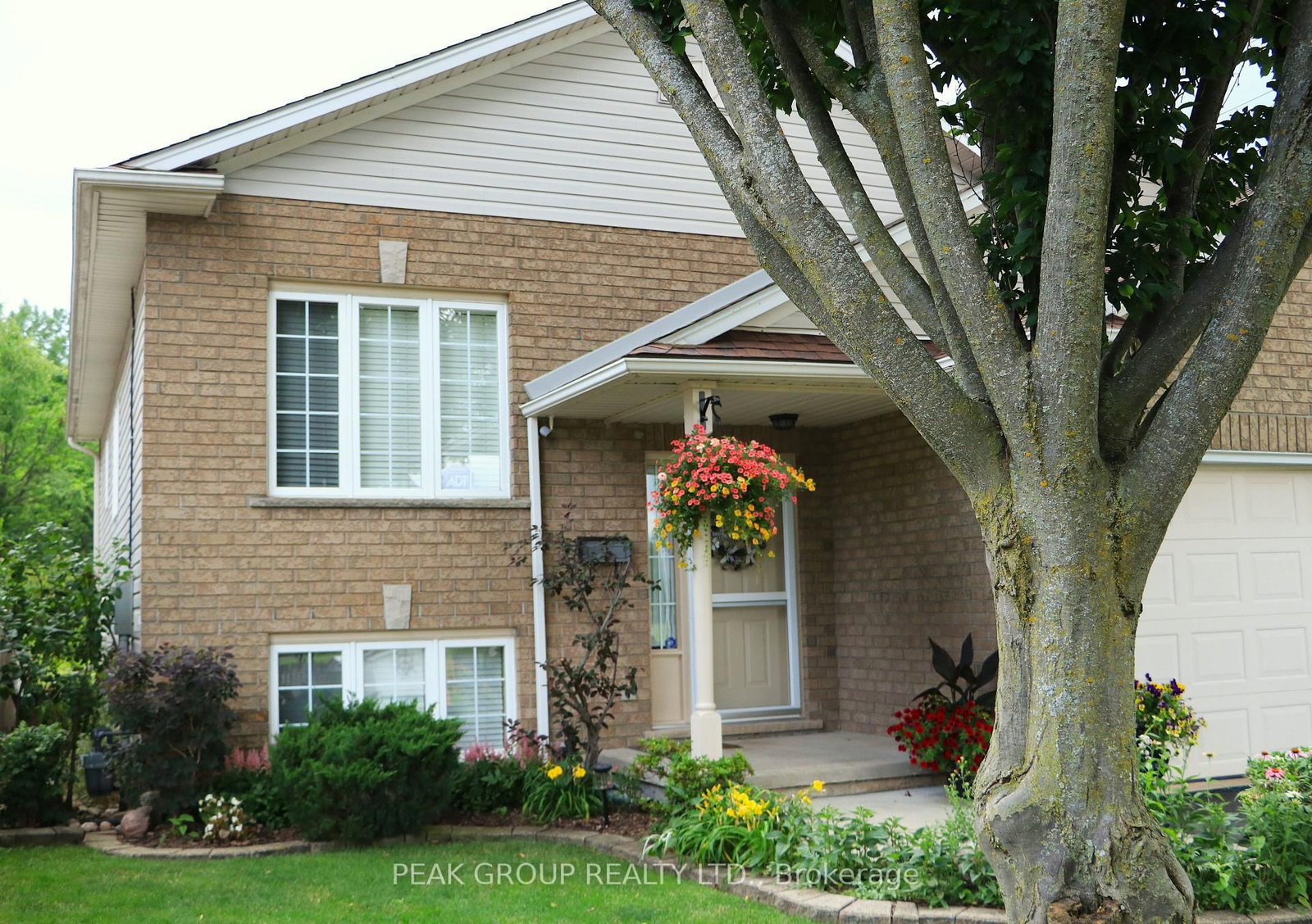 7876 Charnwood Avenue • Niagara Falls, ON photo 43