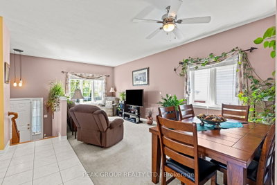 7876 Charnwood Avenue • Niagara Falls, ON photo 8