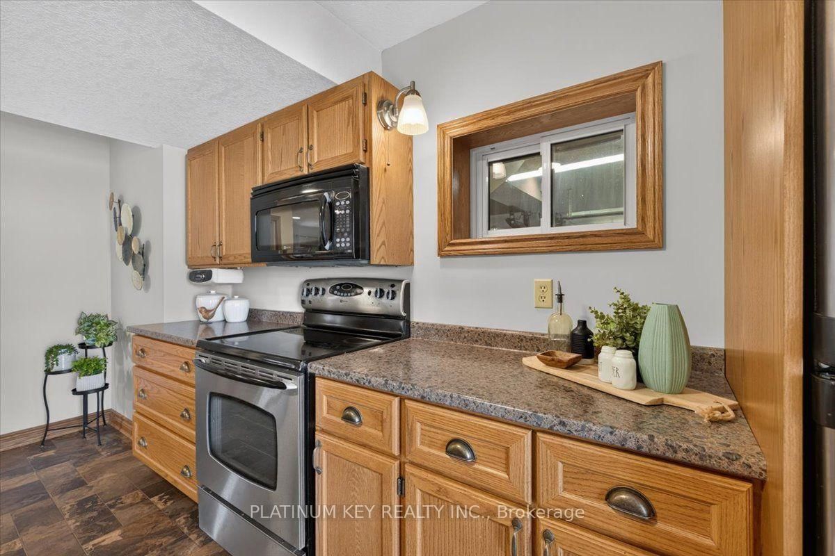 282 Beattie Street • Strathroy-Caradoc, ON photo 11
