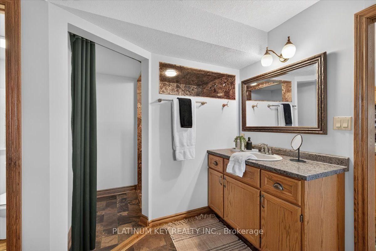 282 Beattie Street • Strathroy-Caradoc, ON photo 18