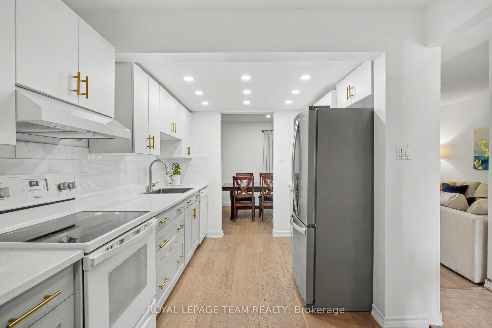 42 Sundback Lane • Kanata, ON photo 9