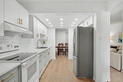 42 Sundback Lane • Kanata, ON photo 9
