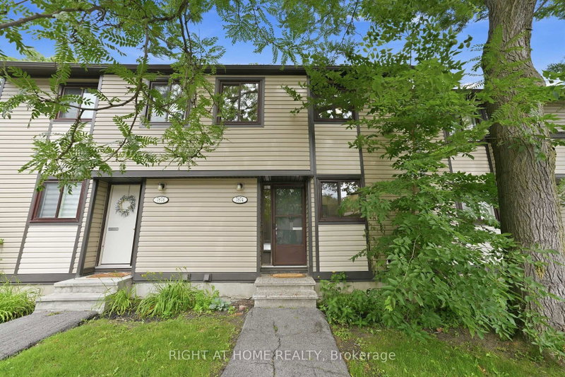 Unit 3 — 7874 Jeanne D'arc Boulevard, Ottawa