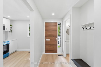 Unit 3 — 7874 Jeanne D'arc Boulevard — photo 2