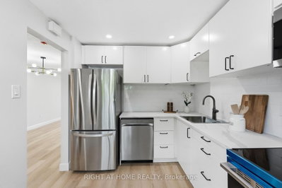 Unit 3 — 7874 Jeanne D'arc Boulevard — photo 6