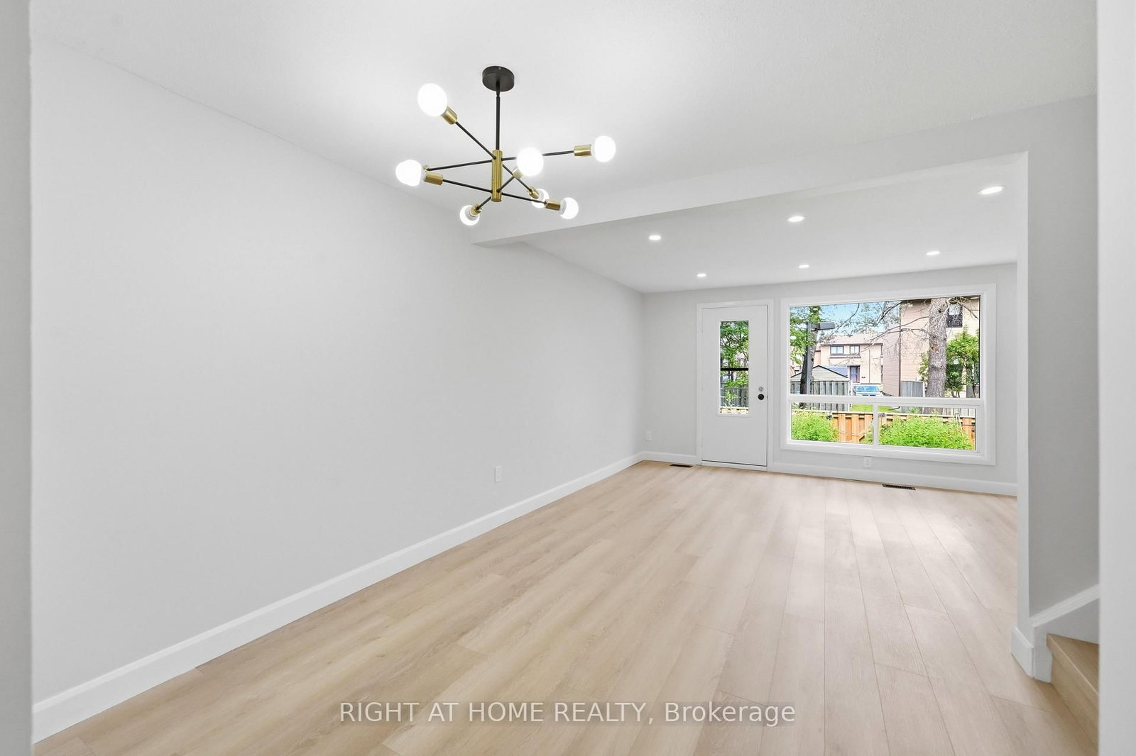 7874 Jeanne D'arc Boulevard • #3 • Ottawa, ON photo 7