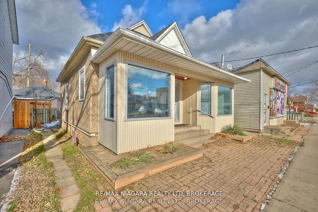 105A Welland Avenue