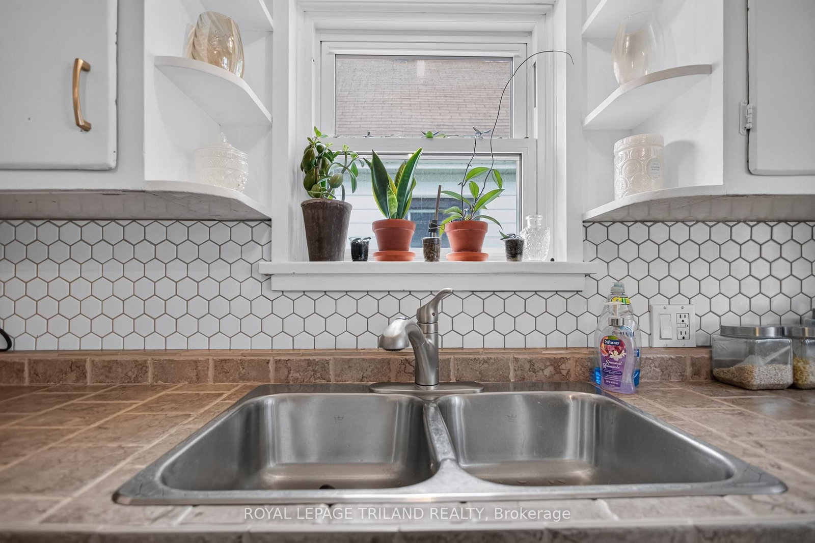 87 Chestnut Street • St. Thomas, ON photo 20