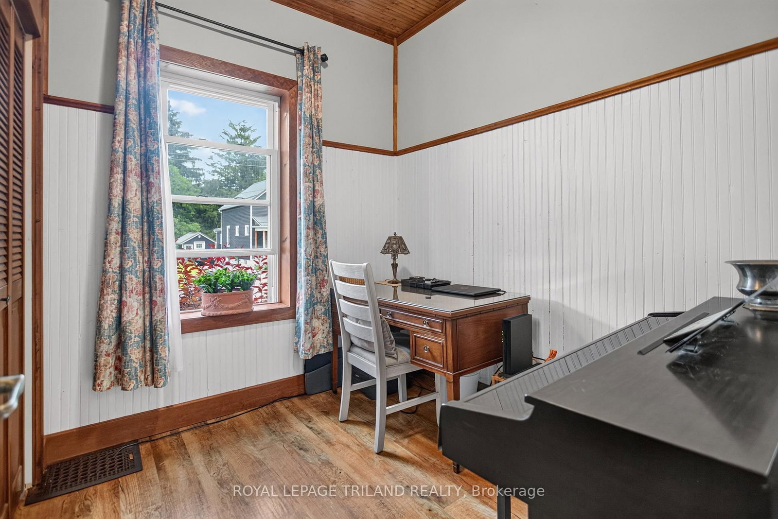 87 Chestnut Street • St. Thomas, ON photo 21