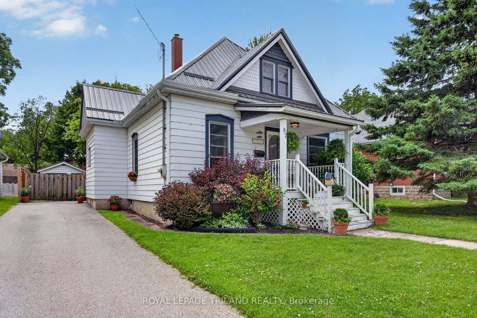 87 Chestnut Street • St. Thomas, ON photo 4