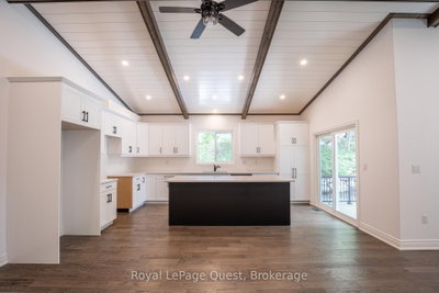 57 West Road W • Huntsville, ON photo 6