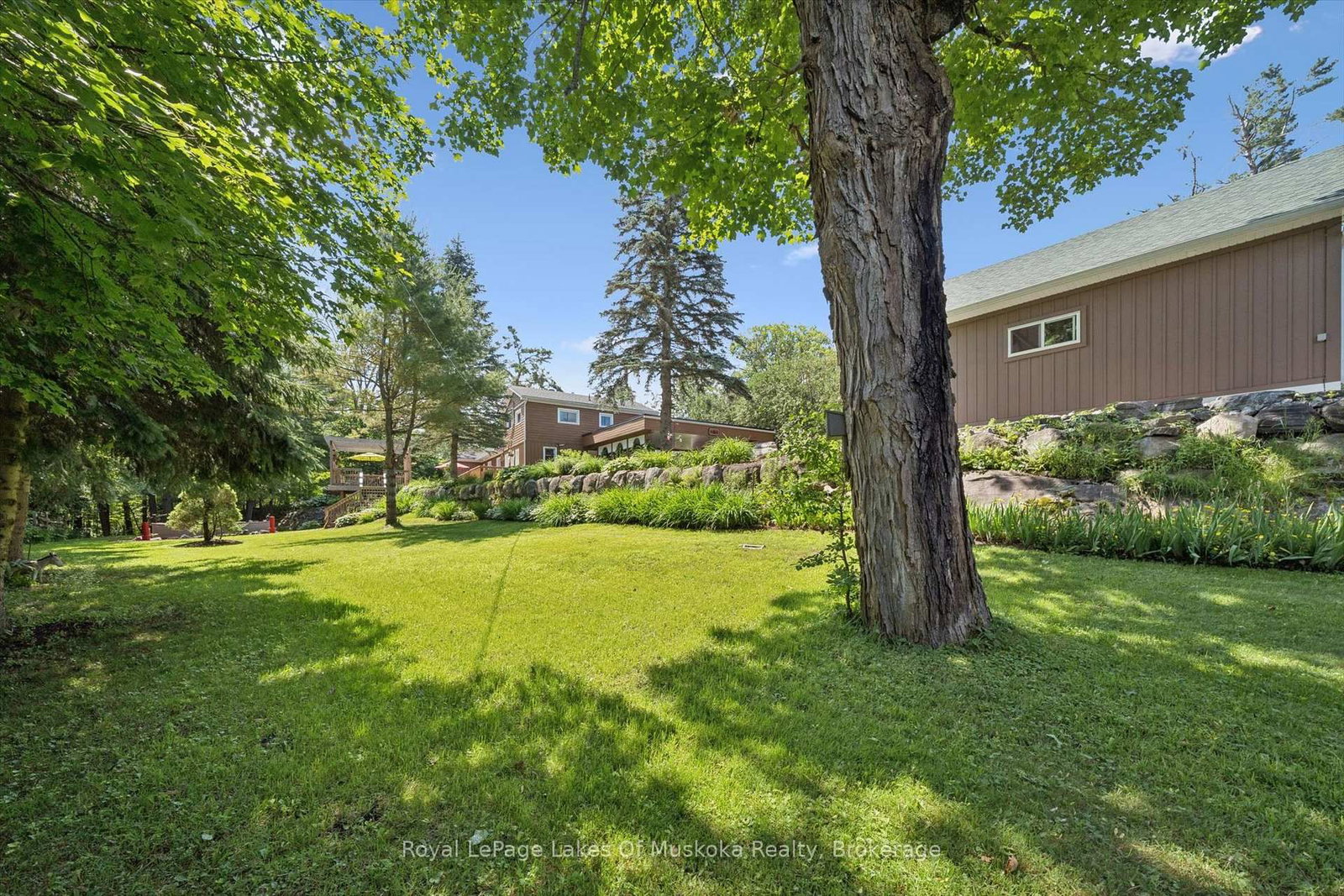 1012 Grey Street • Muskoka Lakes, ON photo 44