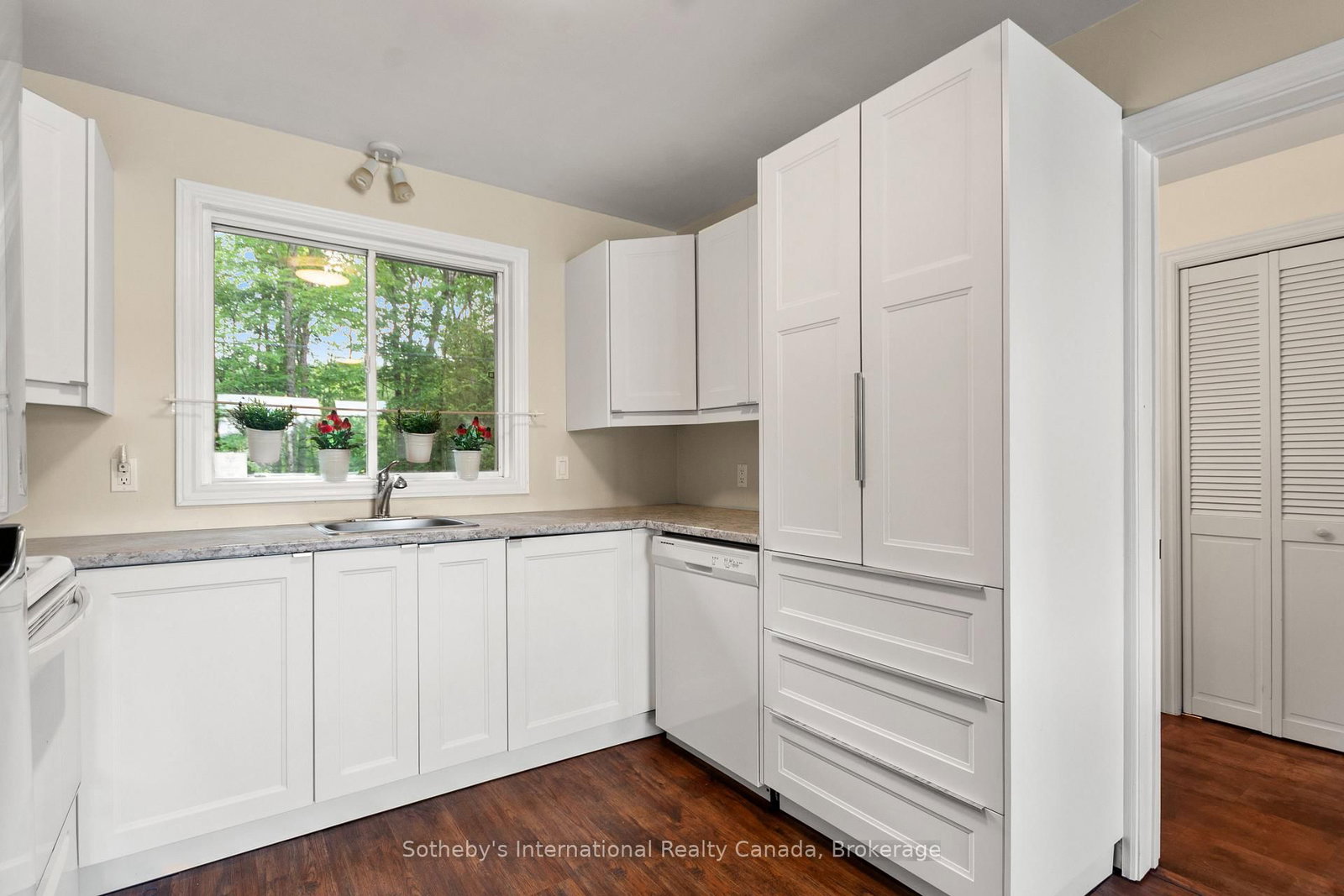 834 Eastshore Road • Georgian Bay, ON photo 7