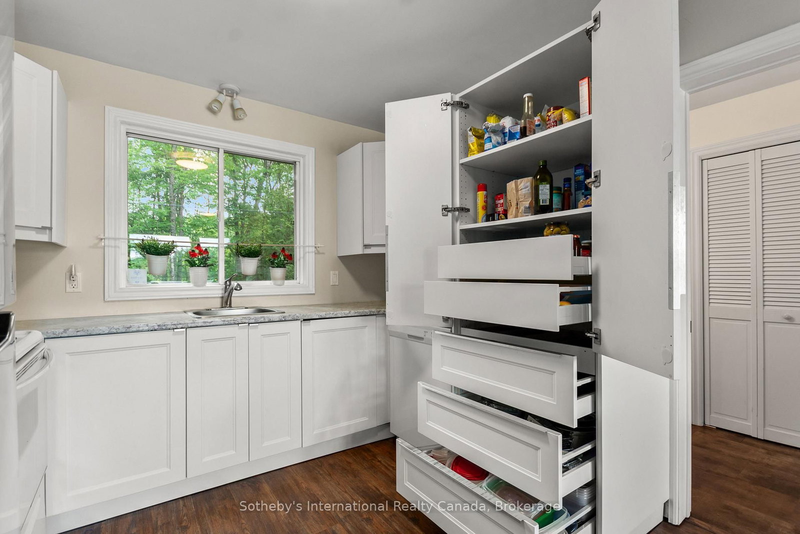 834 Eastshore Road • Georgian Bay, ON photo 8