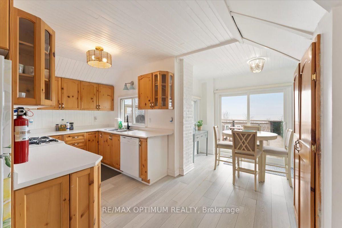 1019 Beach Boulevard • Hamilton, ON photo 21