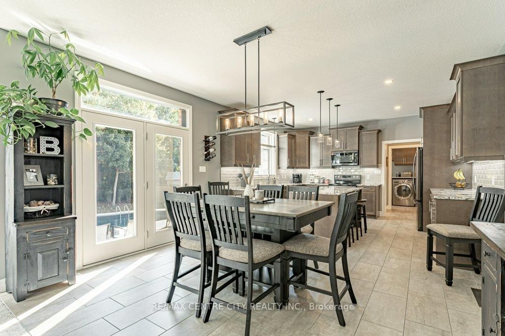 148 Elliott Trail • Thames Centre, ON photo 12