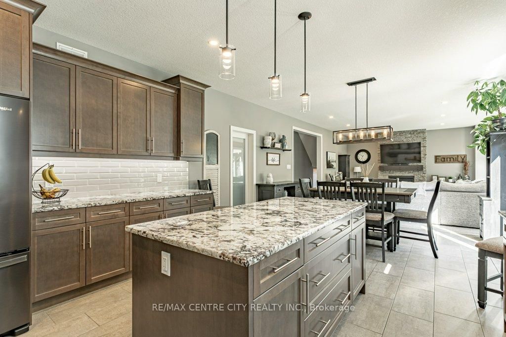 148 Elliott Trail • Thames Centre, ON photo 15
