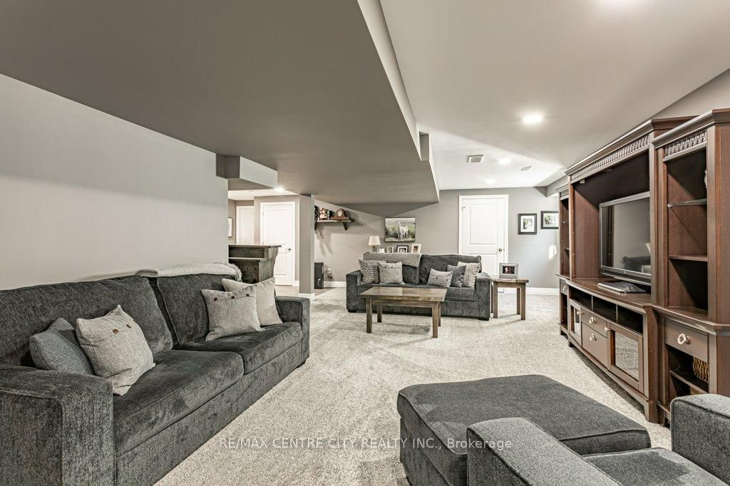 148 Elliott Trail • Thames Centre, ON photo 32