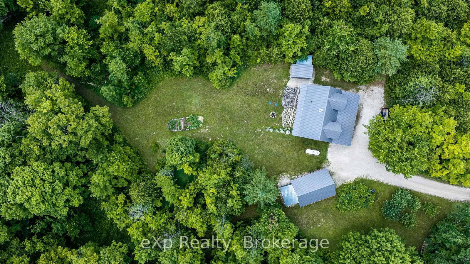 720232 Sideroad 20 • Chatsworth, ON photo 45