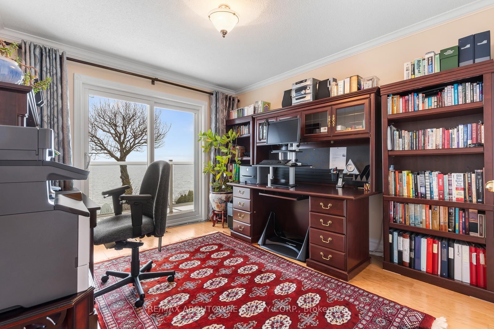 1 Twelfth Street • Grimsby, ON photo 31