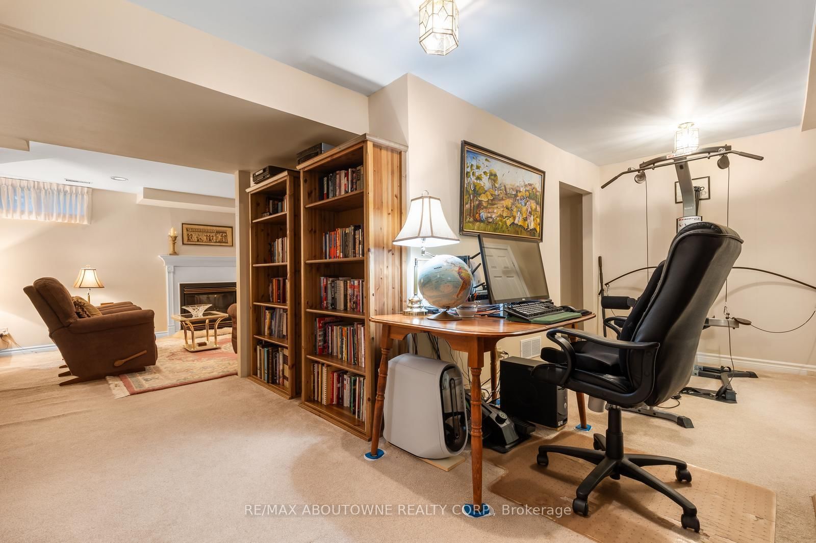 1 Twelfth Street • Grimsby, ON photo 33