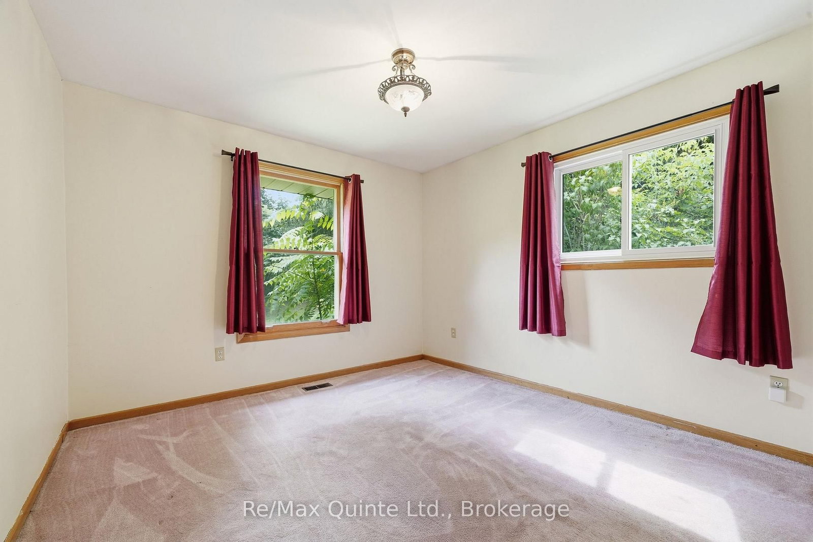 1678 County Road 3 • Prince Edward County, ON photo 19