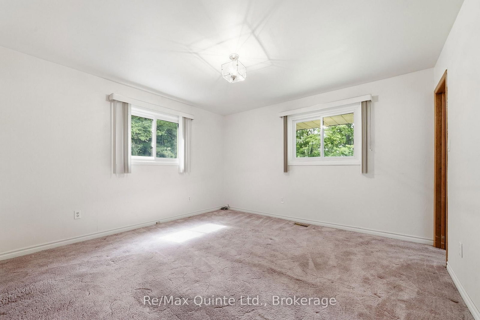 1678 County Road 3 • Prince Edward County, ON photo 20