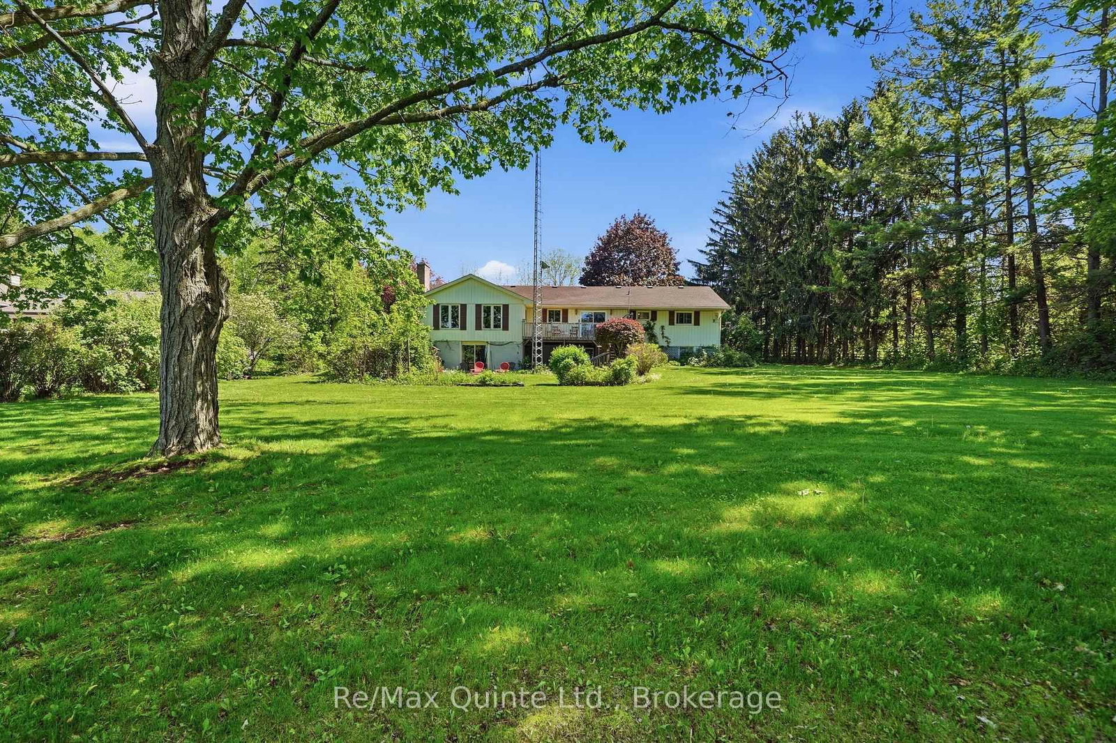 1678 County Road 3 • Prince Edward County, ON photo 7