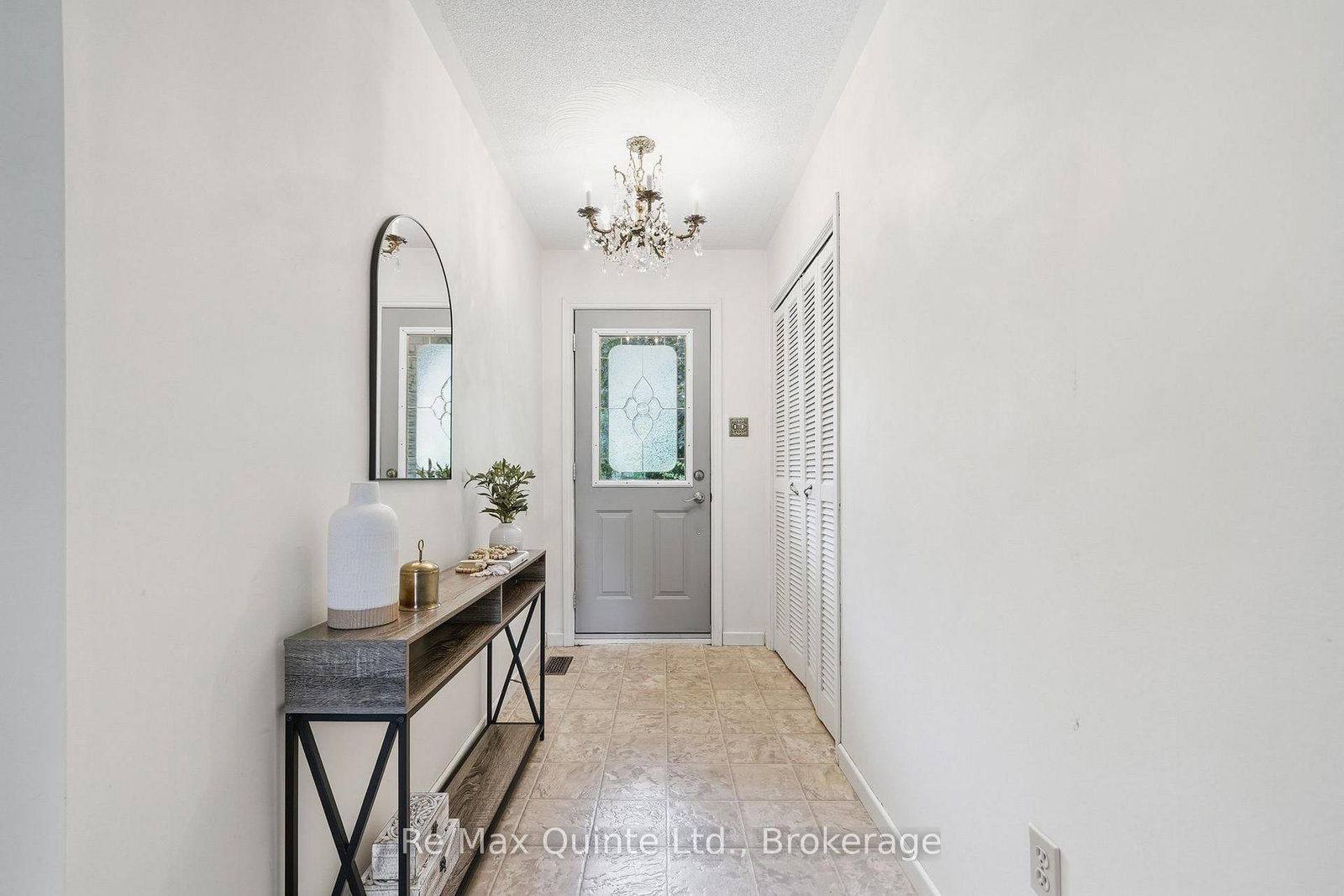 1678 County Road 3 • Prince Edward County, ON photo 9