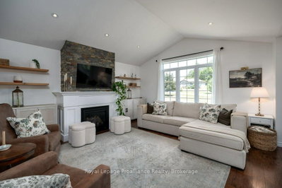 47 Windwhisper Drive • Belleville, ON photo 9