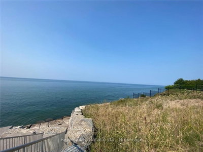 136A Olive Street • Grimsby, ON photo 6