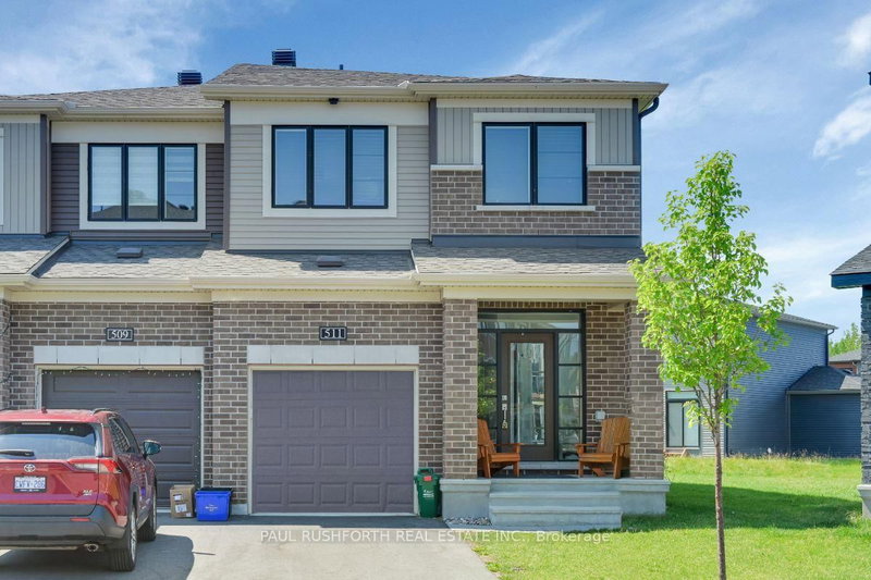 home for lease on 511 Convenire Row