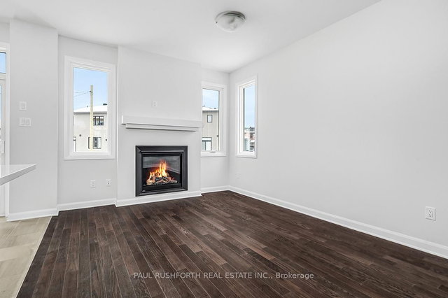 511 Convenire Row