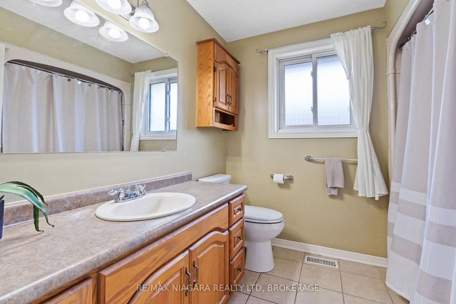 696 Clare Avenue • Welland, ON photo 12