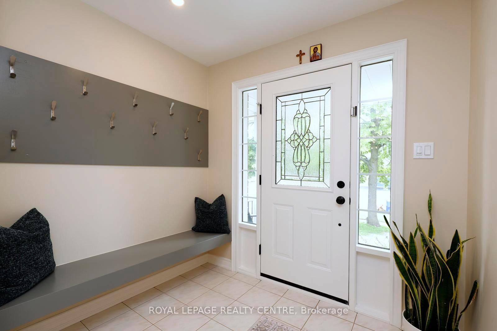 156 Chudleigh Street • Hamilton, ON photo 3
